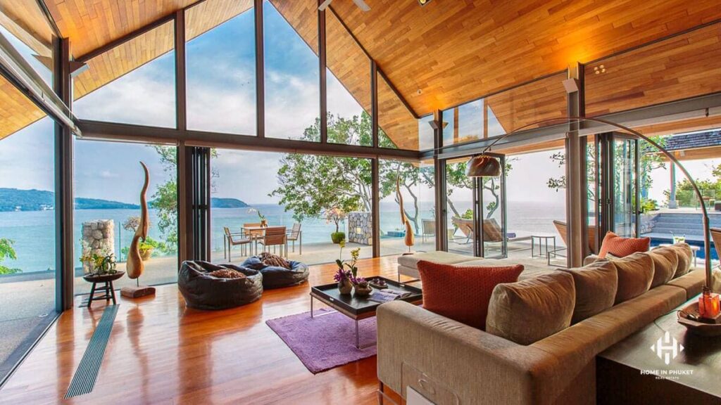 พักผ่อนหย่อนใจ กับ villa phuket beachfront 